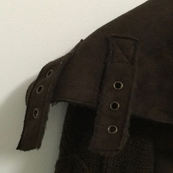 Liv Sweater Size M - Picture 8 of 11